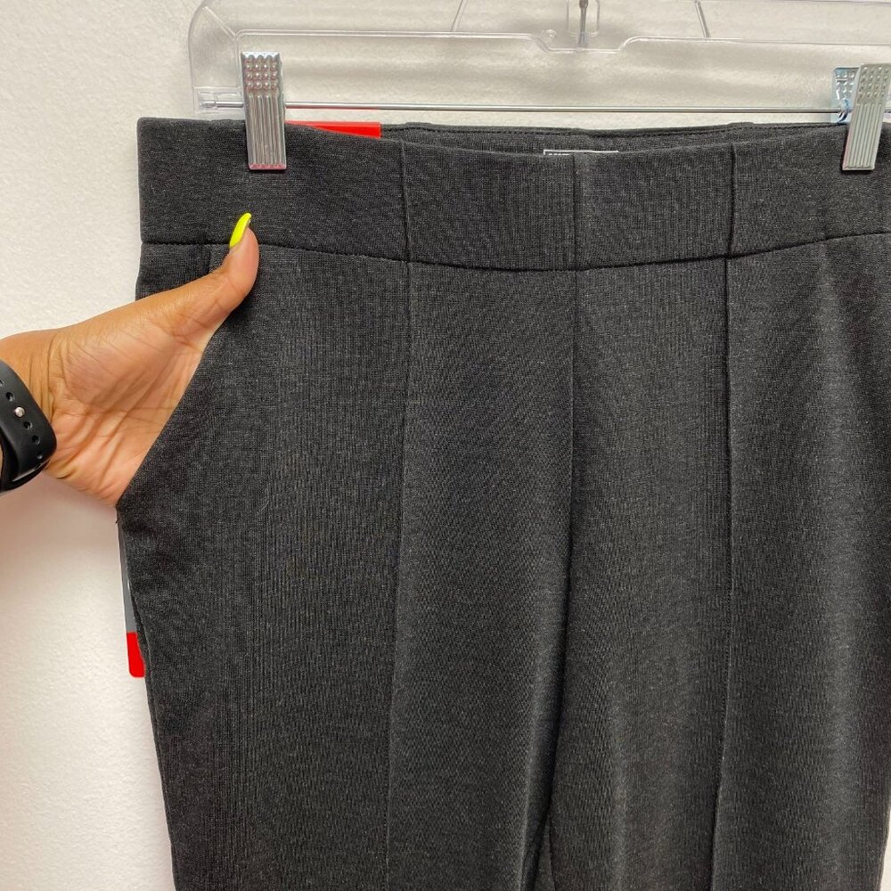 Kirkland Signature Ladiesr Pull On High Rise Wool Comfort Pants (Black, Medium) - Picture 4 of 4